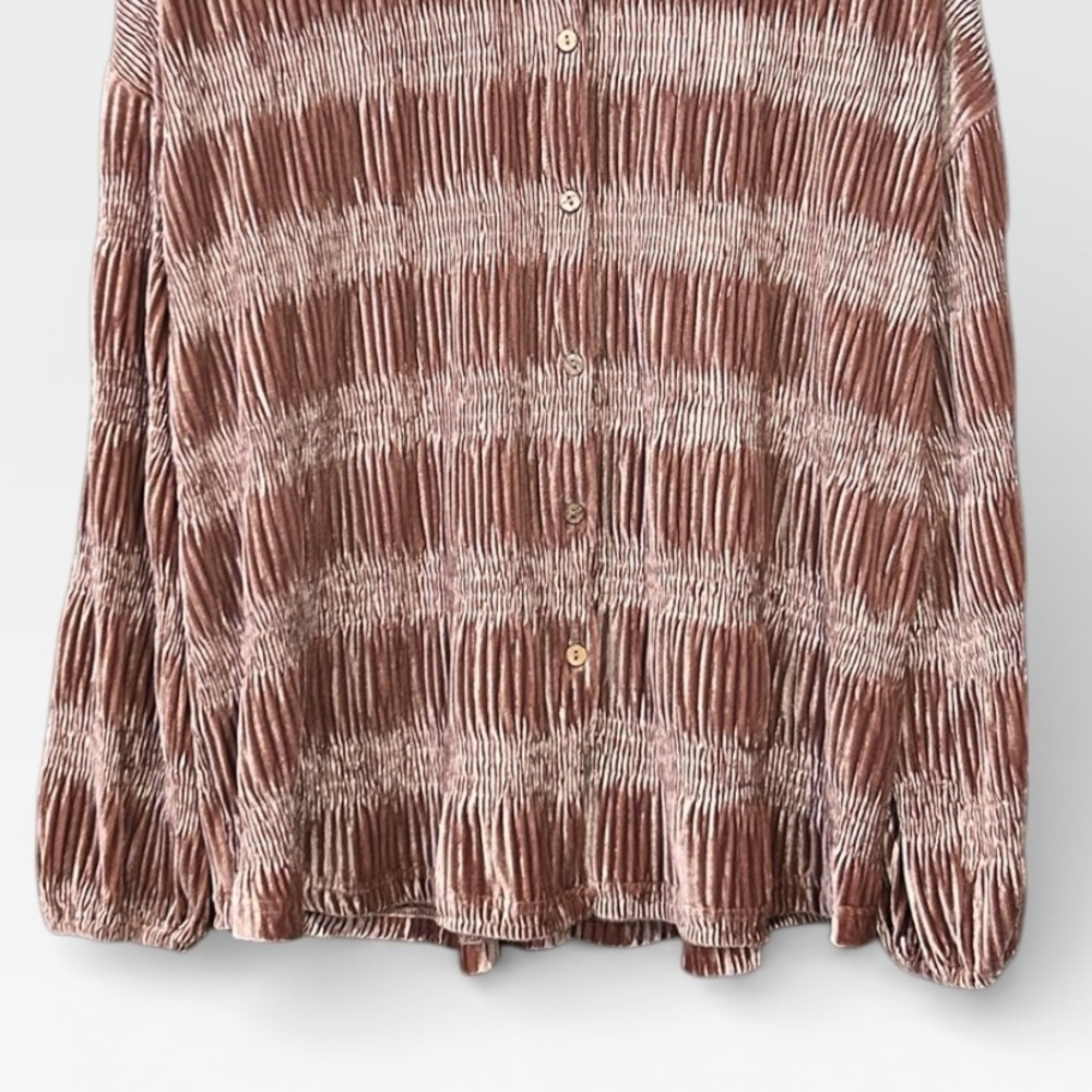 Umgee Velvet Ruched Tiered Button Up Long Sleeve Top Blush Size Medium - Picture 9 of 12